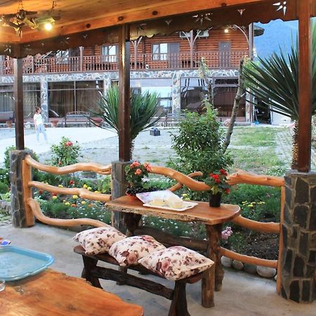 Абхазская Усадьба Hotel Gagra Buitenkant foto