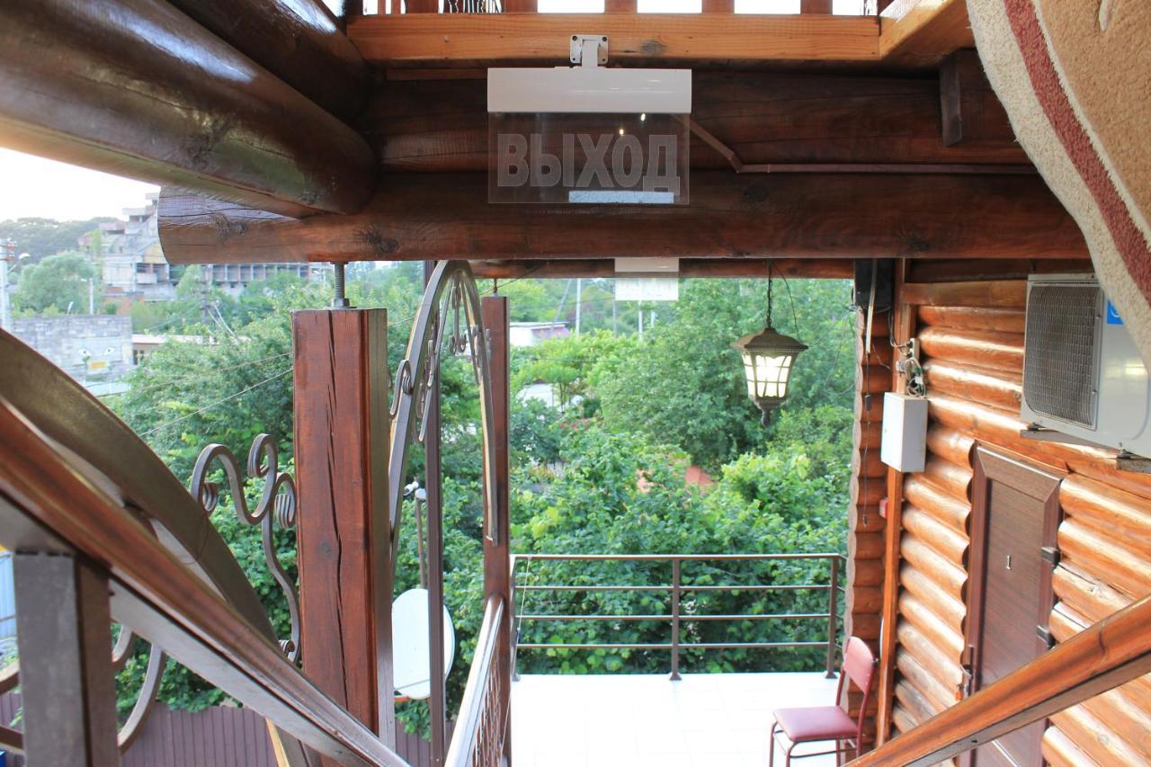 Абхазская Усадьба Hotel Gagra Buitenkant foto