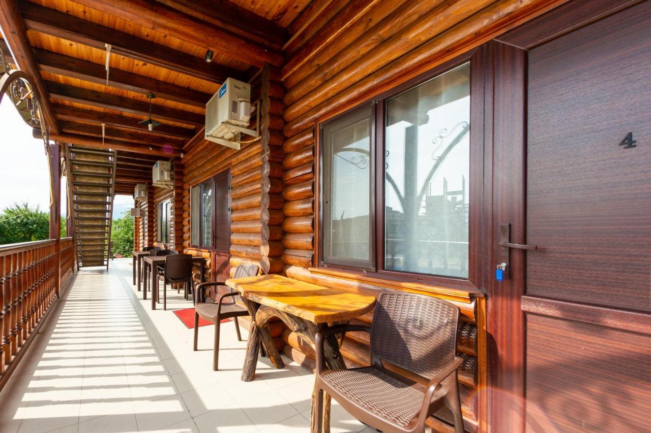 Абхазская Усадьба Hotel Gagra Buitenkant foto