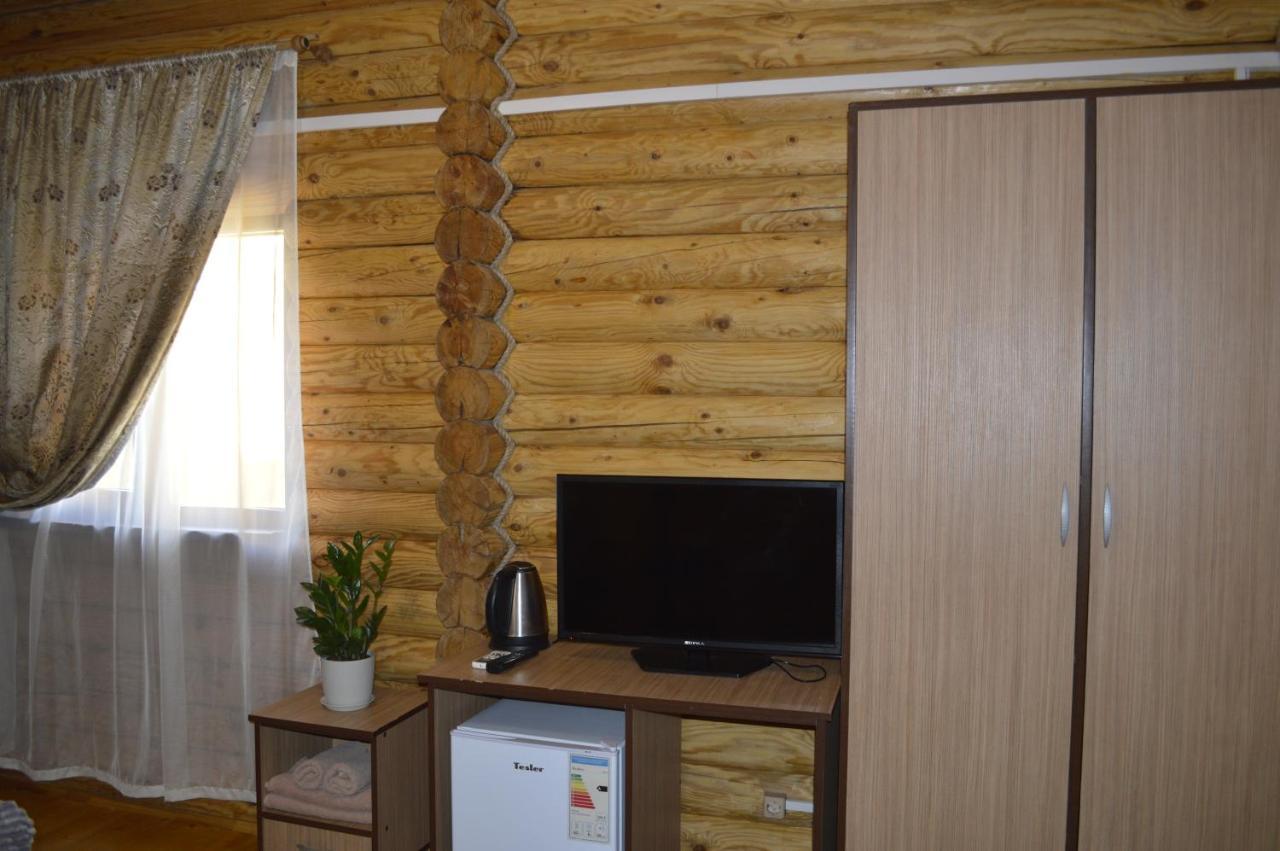Абхазская Усадьба Hotel Gagra Buitenkant foto