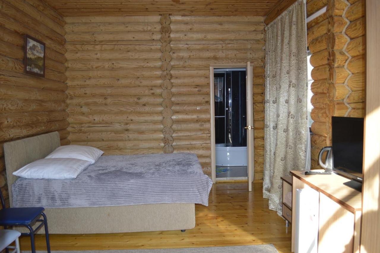 Абхазская Усадьба Hotel Gagra Buitenkant foto